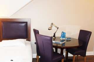 Отели типа «постель и завтрак» St. Judes Lodge B&B Голуэй Четырехместный номер-5